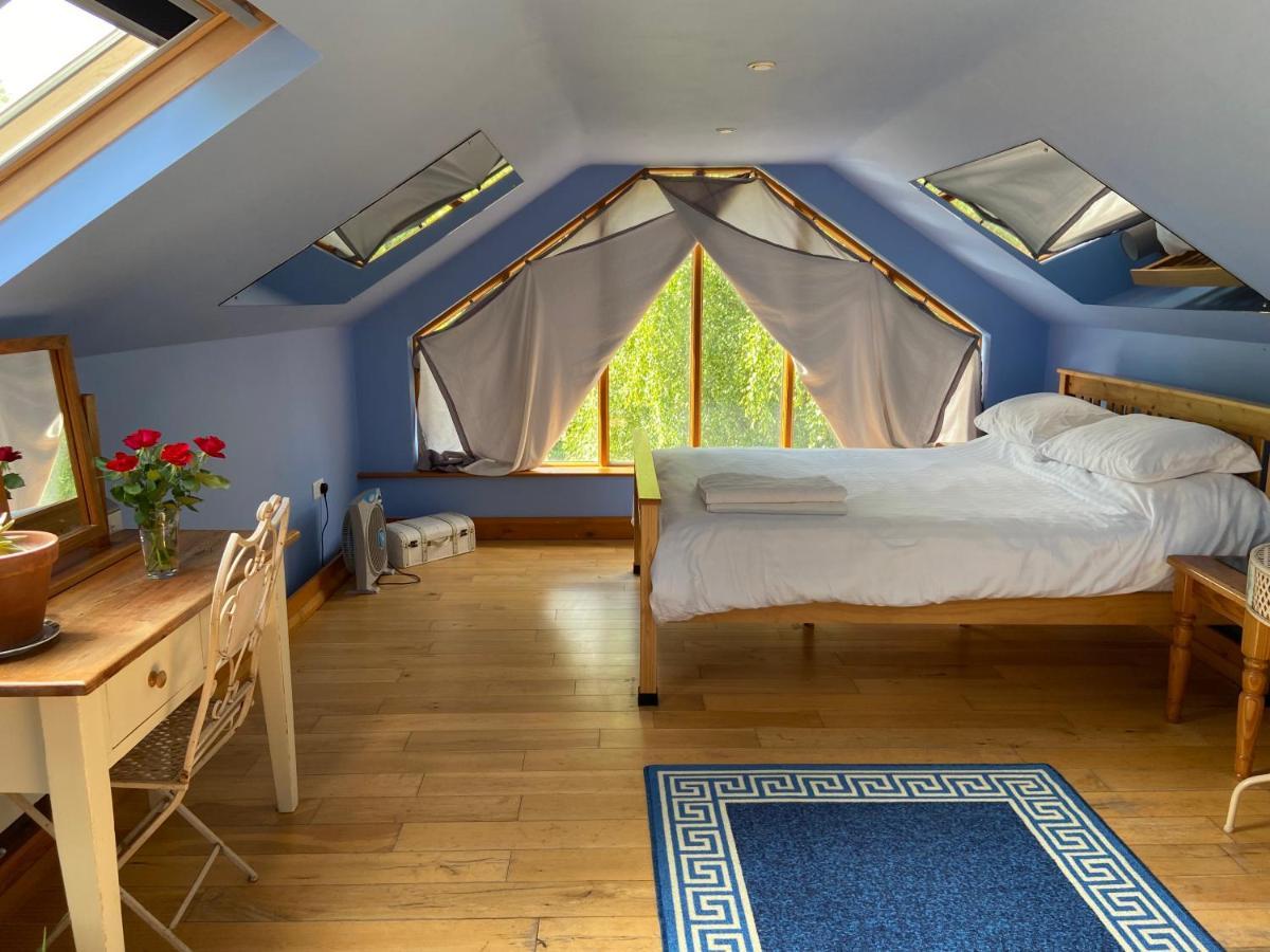 Ralph'S Barn Villa Newport  Luaran gambar