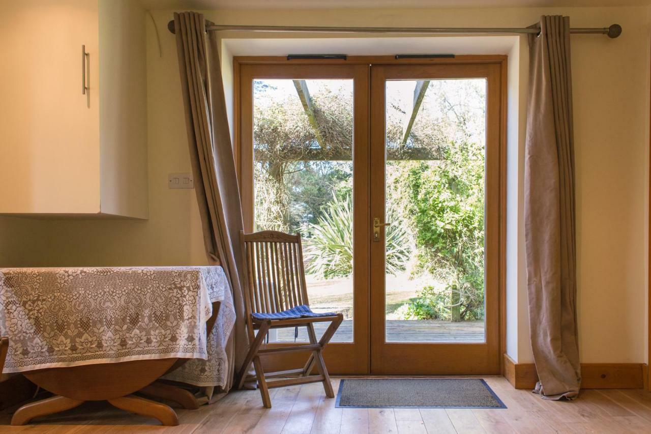 Ralph'S Barn Villa Newport  Luaran gambar