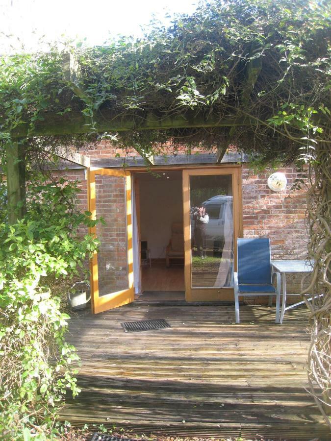 Ralph'S Barn Villa Newport  Luaran gambar