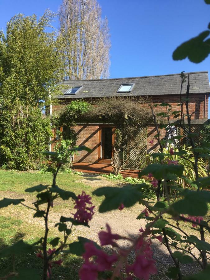Ralph'S Barn Villa Newport  Luaran gambar