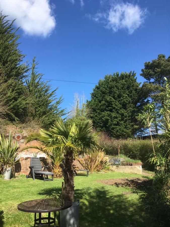 Ralph'S Barn Villa Newport  Luaran gambar