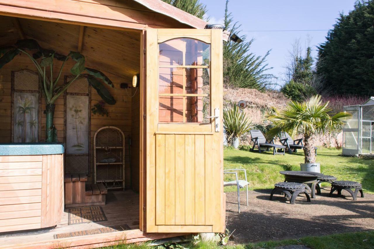 Ralph'S Barn Villa Newport  Luaran gambar